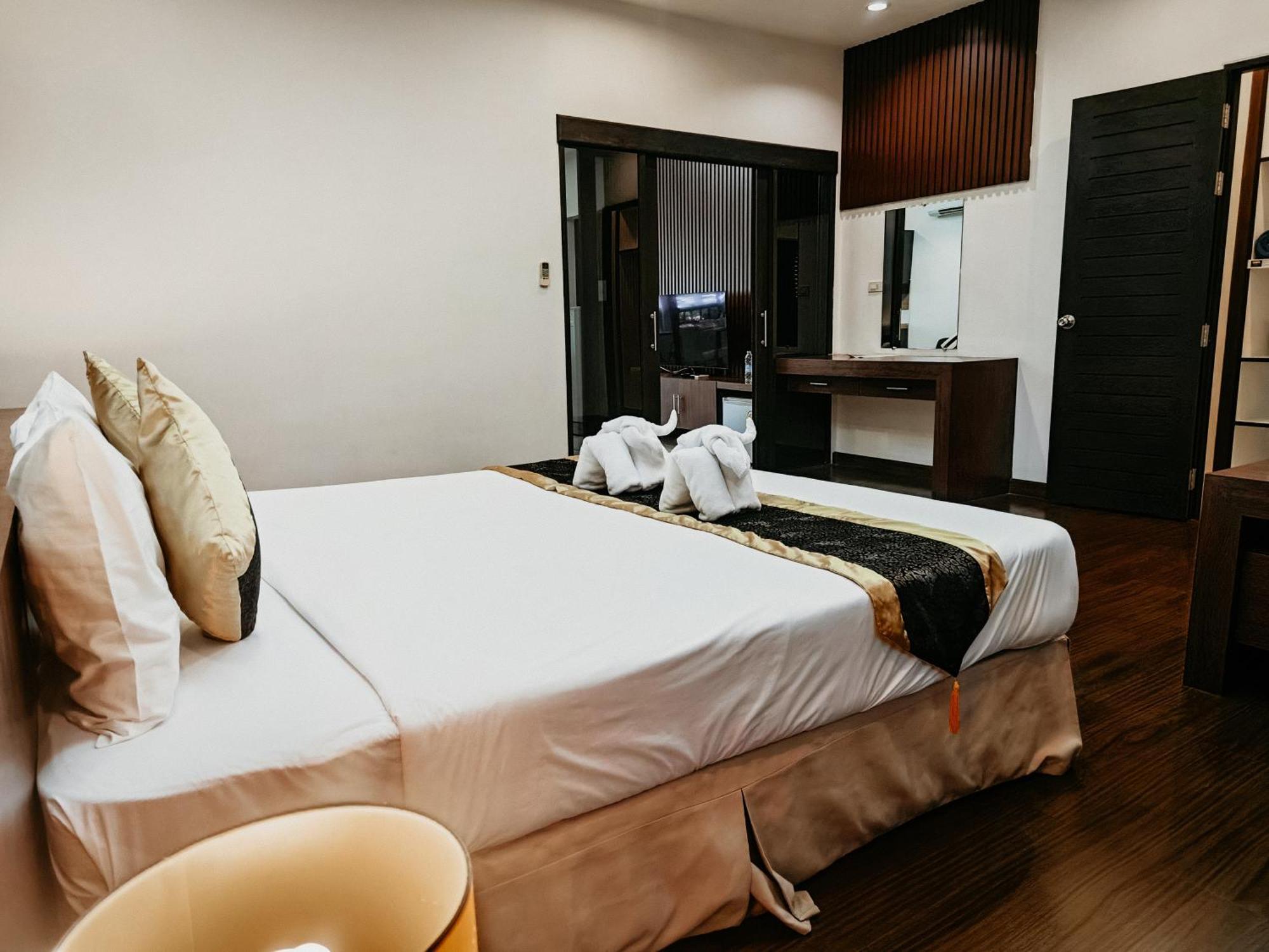 Rawai Grand House -Sha Plus Extérieur photo