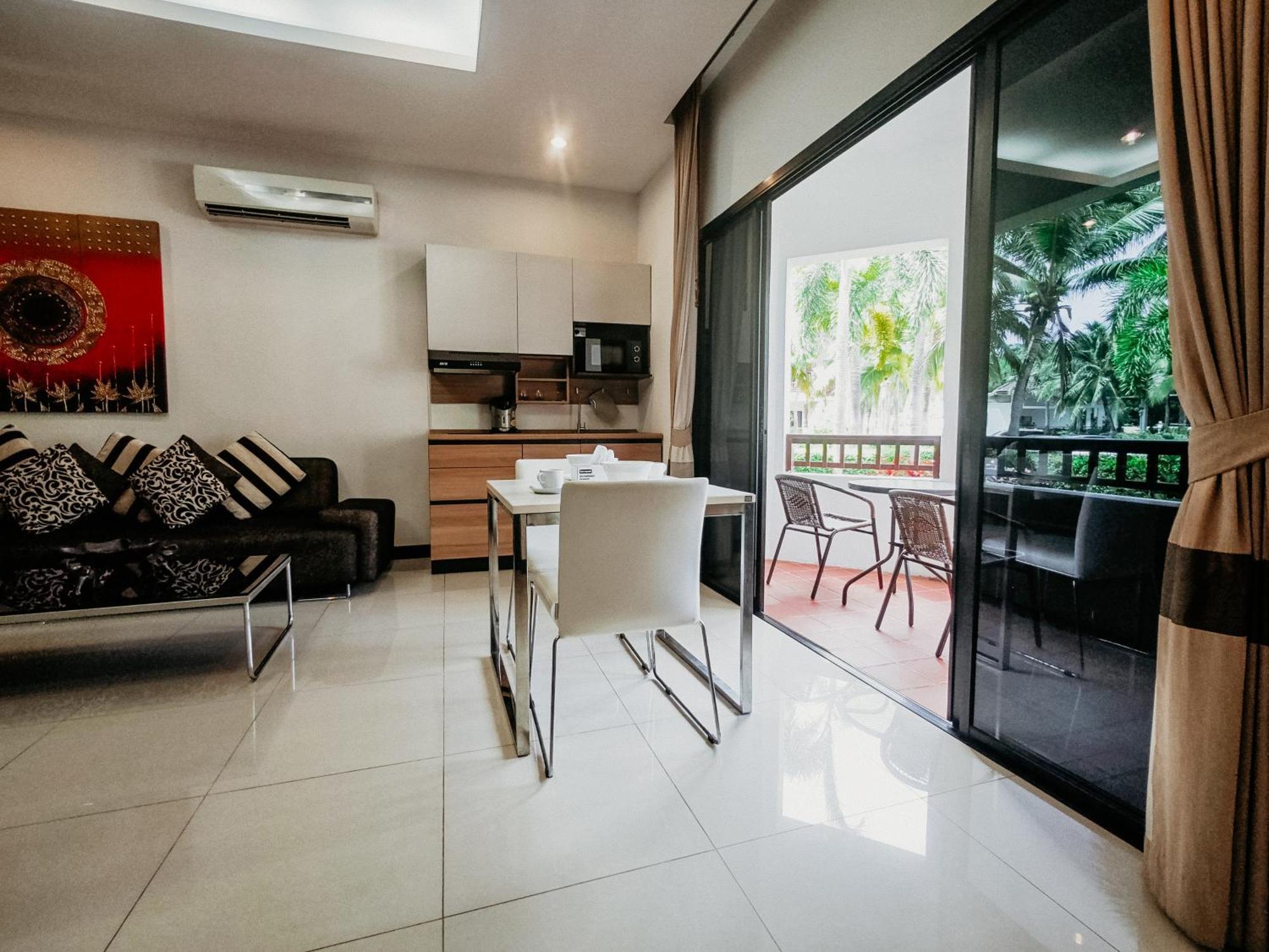 Rawai Grand House -Sha Plus Extérieur photo